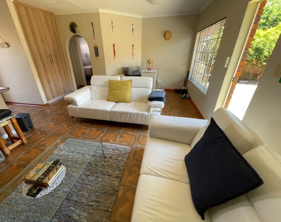 2 Bedroom Property for Sale in Langenhovenpark Free State